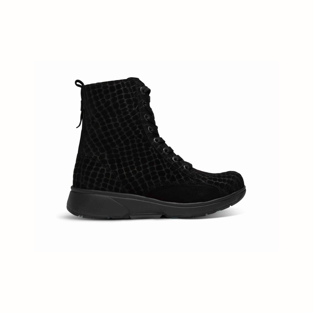 Xsensible Stretchwalker Asti maiharit, Black Fantasy
