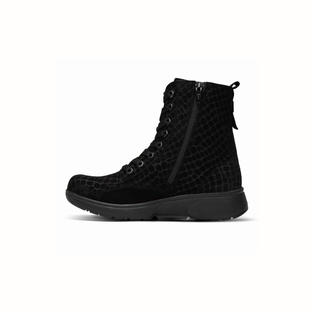 Xsensible Stretchwalker Asti maiharit, Black Fantasy