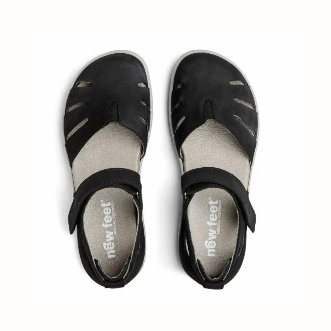 New Feet naisten sandaalit, musta
